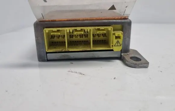 Nissan X-Trail T30 Airbag control unit/module 988208H405 040619