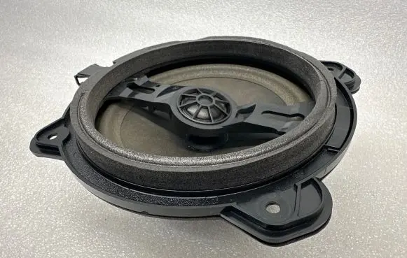 Audi A3 S3 8P Parcel shelf speaker 8H0035411