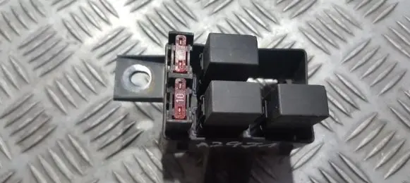 Mitsubishi Carisma Fuse box set