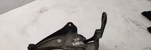 Audi A4 S4 B7 8E 8H Intercooler pipe mounting bracket 