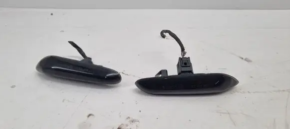 BMW 5 E60 E61 Front fender indicator light 