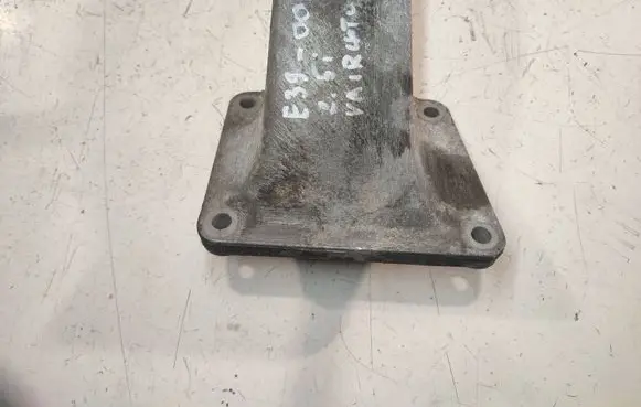 BMW 5 E39 Engine mounting bracket 1092973 2211