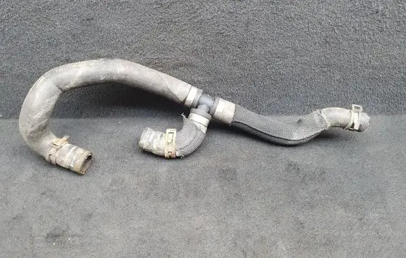 Audi A8 S8 D4 4H Engine coolant pipe/hose 4H0121082P