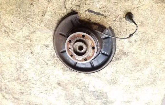 Mercedes-Benz A W169 Rear wheel hub