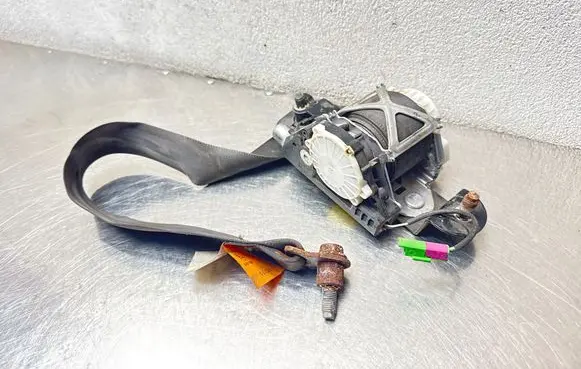 Chevrolet Aveo Front seatbelt 0437132 013263