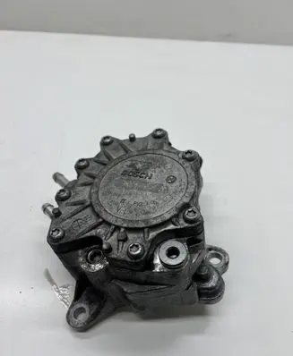 Volkswagen Touran I Fuel injection high pressure pump 03G145209C