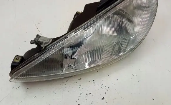 Peugeot 206 Headlight/headlamp VALEO9640559580