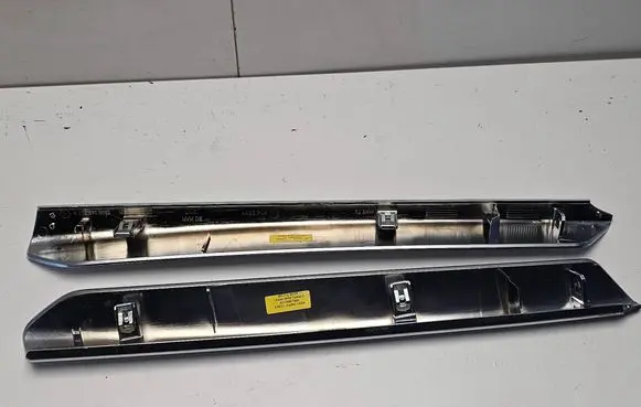 Mercedes-Benz E W212 Center console decorative trim A2126907982 BR212M0PF