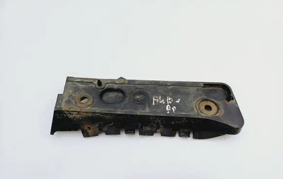 Audi A4 S4 B6 8E 8H Front bumper mounting bracket 8E0807284A