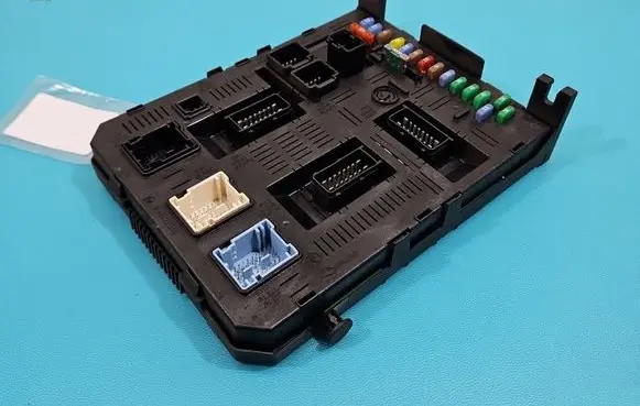 Citroen C4 I Central body control module 9658158780 IMPRK1512247
