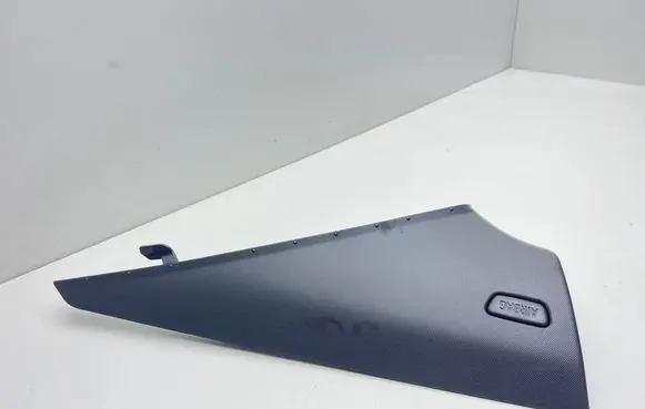 BMW 2 F44 (C) pillar trim 8096758