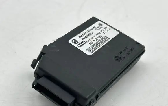 Volkswagen PASSAT B7 Other control units/modules 561919965