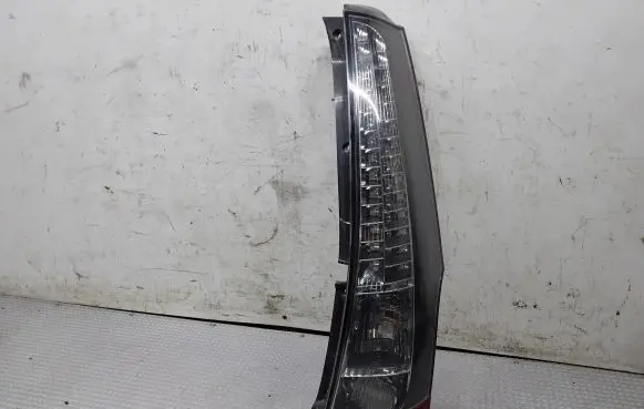 Mitsubishi Grandis Rear/tail lights 22087642