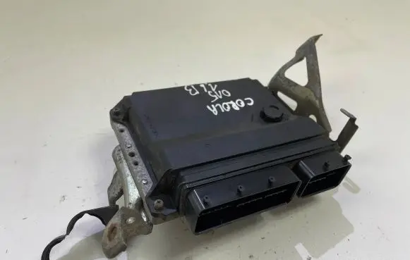 Toyota Corolla E140 E150 Engine control unit/module 8966102W60