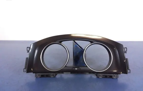 Volkswagen Golf Sportsvan Speedometer (instrument cluster) 5G0857059