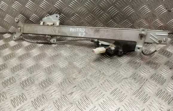 Mitsubishi Pajero Front door window regulator with motor 0621002803