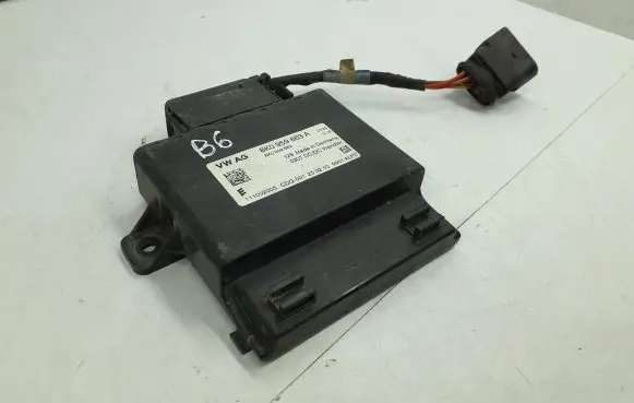 Volkswagen PASSAT B6 Power management control unit 8K0959663A 8K0959663