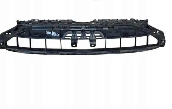 Audi A4 S4 B9 8W Front bumper upper radiator grill 8W0807233D