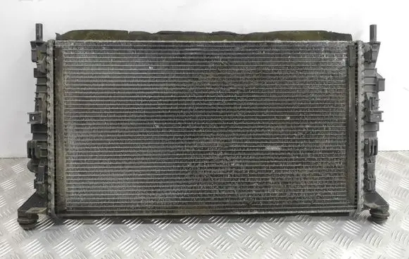 Ford Focus C-MAX Coolant radiator