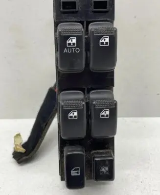 KIA Sorento Electric window control switch