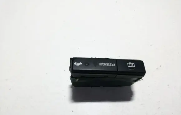Toyota Avensis T250 Windscreen/window heater switch 8479005130 84790-05130