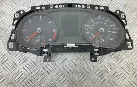 Volkswagen Golf VII Speedometer (instrument cluster) 5G0920950A
