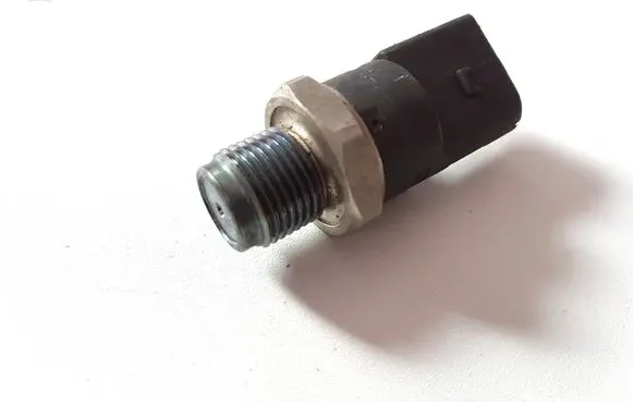 Fuel pressure sensor