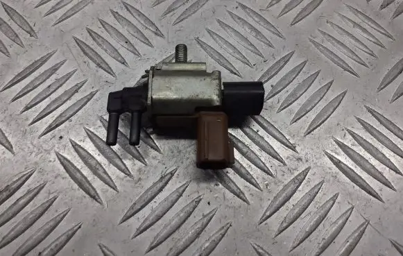 Mazda 5 Vacuum valve K5T46597