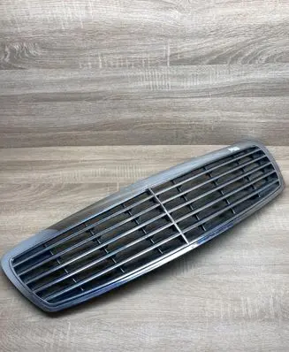 Mercedes-Benz E W124 Front bumper upper radiator grill W124MBFrontgrill