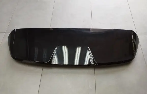 Tailgate/trunk spoiler