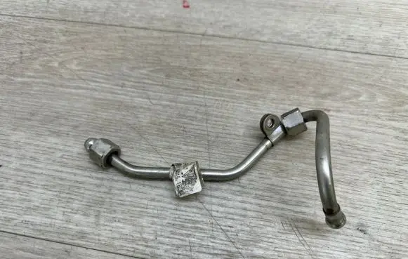 Porsche Macan (95B) Fuel main line pipe 94611012902 T946007