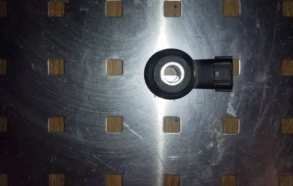Infiniti FX Detonation knock sensor KNE20