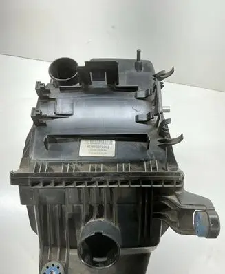 BMW i3 Air filter box 8603090 70563628