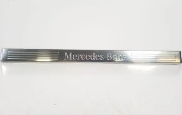 Mercedes-Benz E W212 Side skirt front trim A2126860936