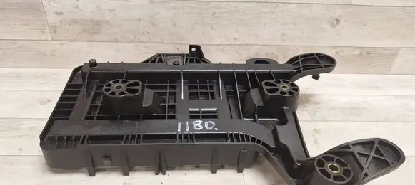 Volkswagen PASSAT B6 Battery tray 1K0915333C 1K0915333