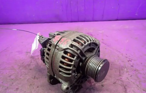 Skoda Fabia Mk2 (5J) Generator/alternator 045903023A