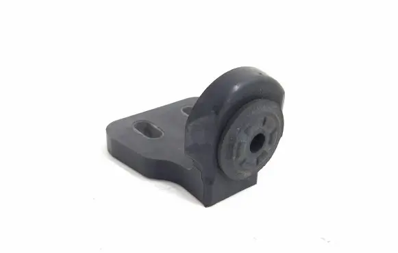 Radiator mount bracket