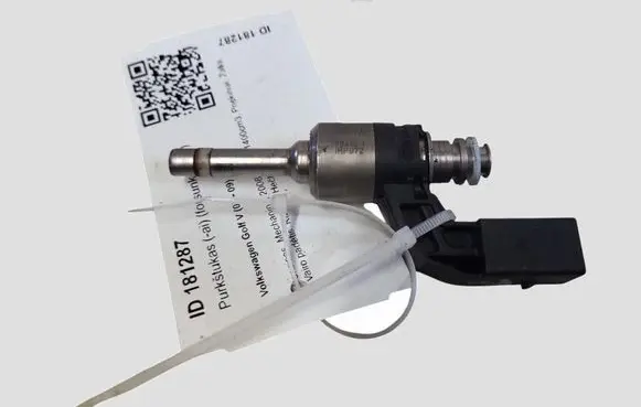 Volkswagen Golf V Fuel injector 03C906036F IHP072