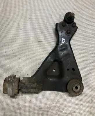 Mercedes-Benz Vito Viano W639 Front lower control arm/wishbone