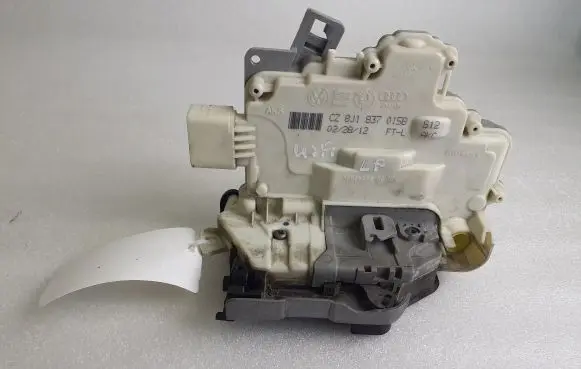 Porsche Cayenne (92A) Front door lock CZ8J1837015B 8J1837015B