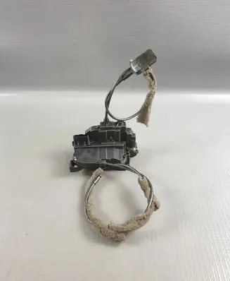 Renault Kangoo II Front door lock 8200542358