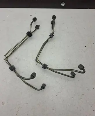 Volvo S40 Fuel injector supply line/pipe 
