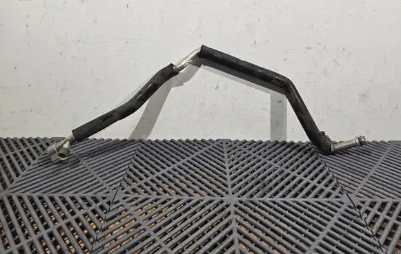 Air conditioning (A/C) pipe/hose