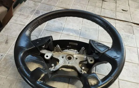 Chrysler Pacifica Steering wheel 6009232