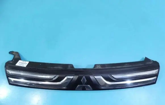 Mitsubishi Outlander Front bumper upper radiator grill 4B457405A743 IMPRK1255898