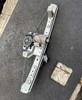 Chrysler Pacifica Rear door window regulator with motor 992733100 04894272AA 39734B