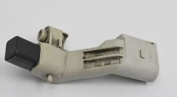 Volkswagen Golf VII Crankshaft position sensor 03C906433A