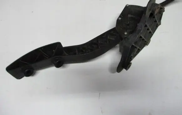 BMW 2 Active Tourer U06 Accelerator throttle pedal 8R3A9F836BA