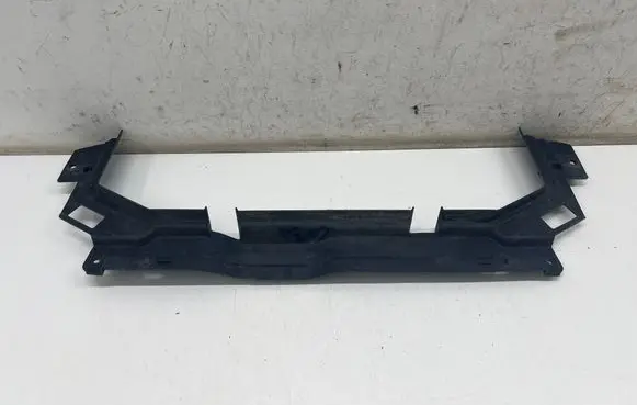Land Rover Discovery 5 Radiator trim HY328A303A