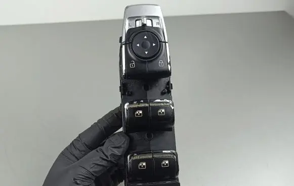 KIA Telluride Electric window control switch 93570S9050CAQ